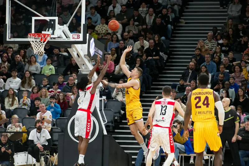 Ice in Their Veins: The NBA Stars Who Turn Pressure Into Pure Magic